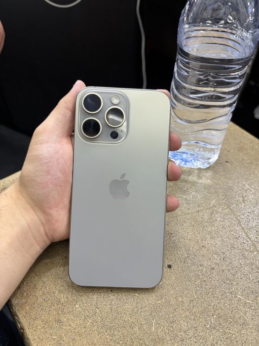 Iphone 15 max 256 ideal