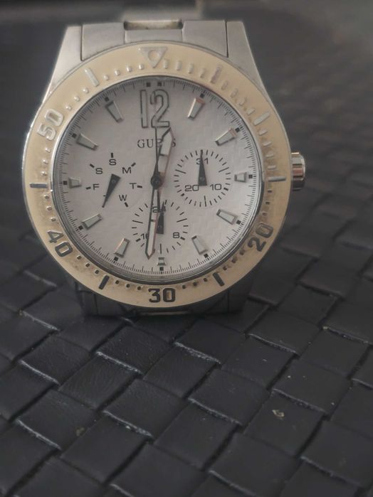 Дамски часовник GUESS