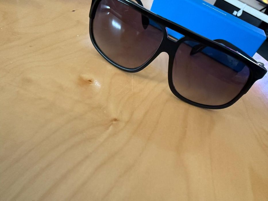 Vând ochelari de soare Alexander Mqueen AMQ4243/F/S