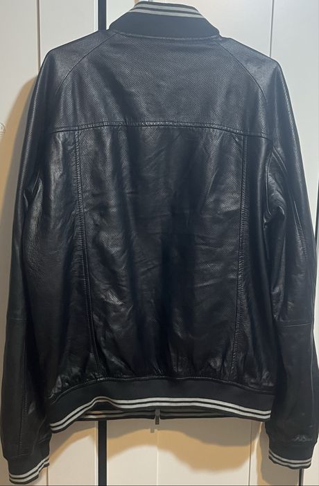Куртка кожаная бомбер Armani jeans