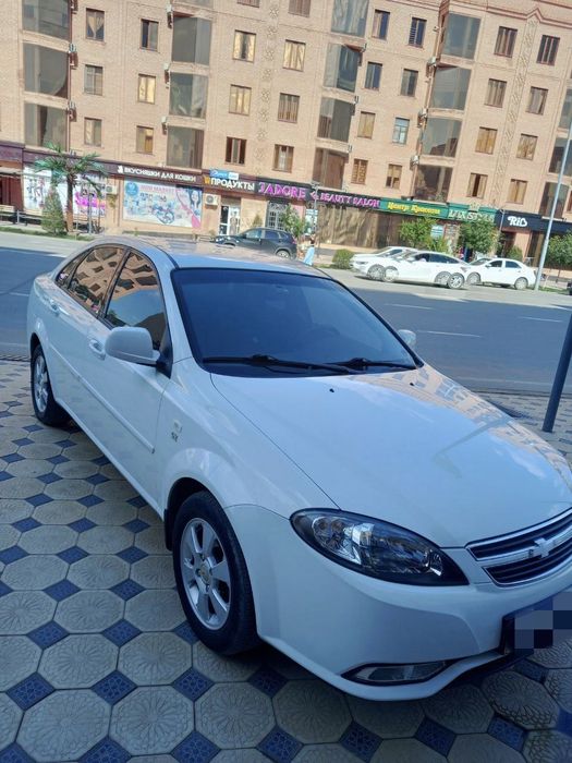 Жентра сатылады, ак цвет пробег 125 мын, метан,