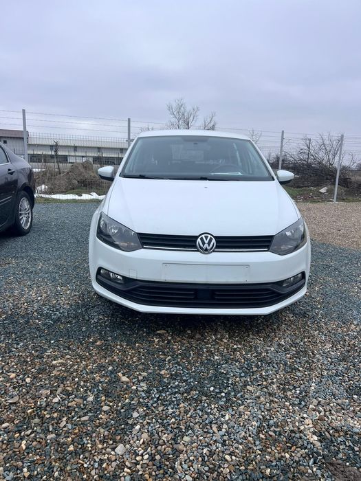 VW POLO, AN 2015