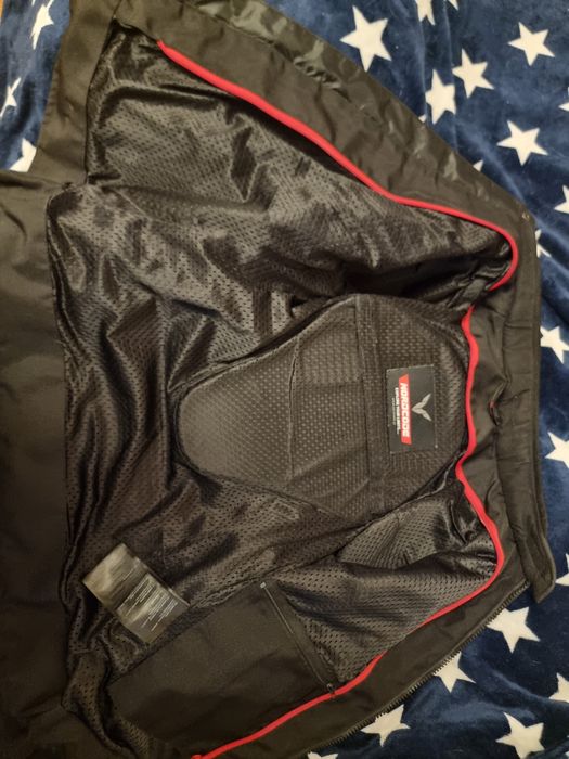 Vând geaca moto damă