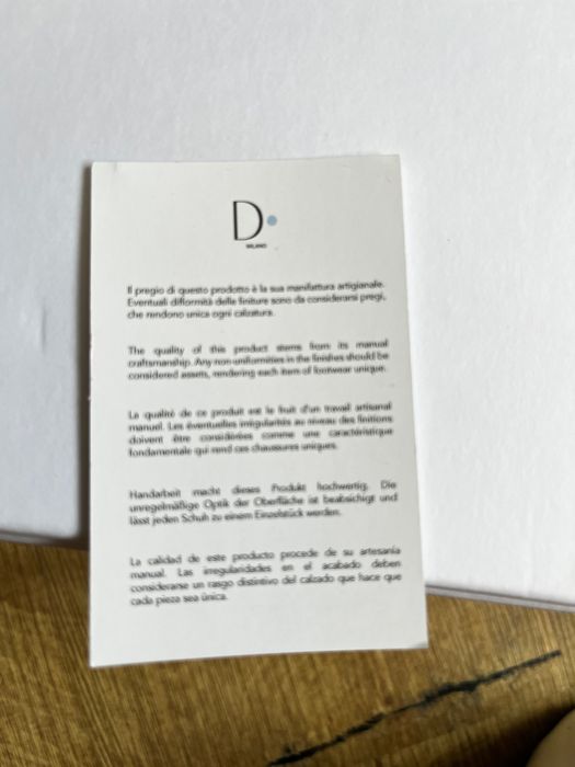 Pantofi eleganti noi