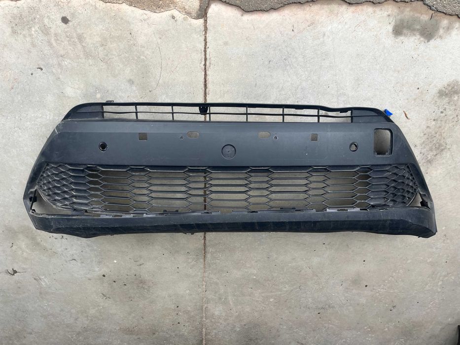 Предна решетка Toyota C-HR Hybrid 2020/2023год.