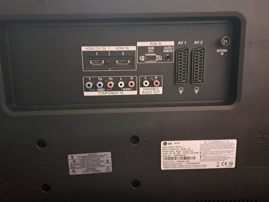 Телевизор LG 42' LCD