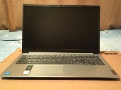 продам ноутбук НОВЫЙ