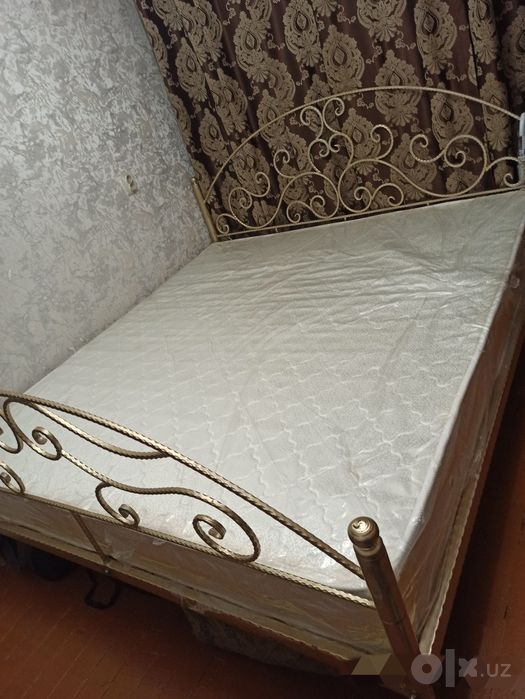 Продаются кровати с матрасами