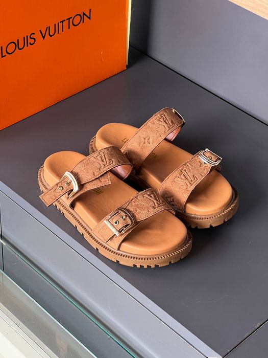 Sandale Louis Vuitton noi