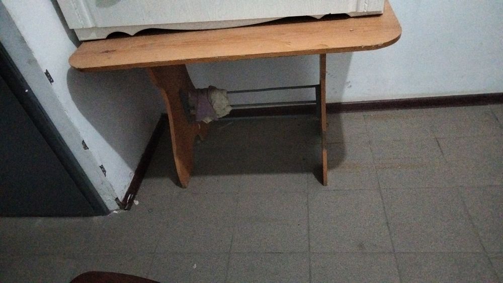 Стол для кухний  бес мынан