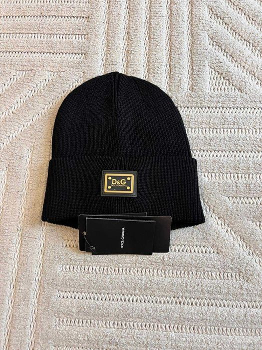 Плетени памучни шапки.