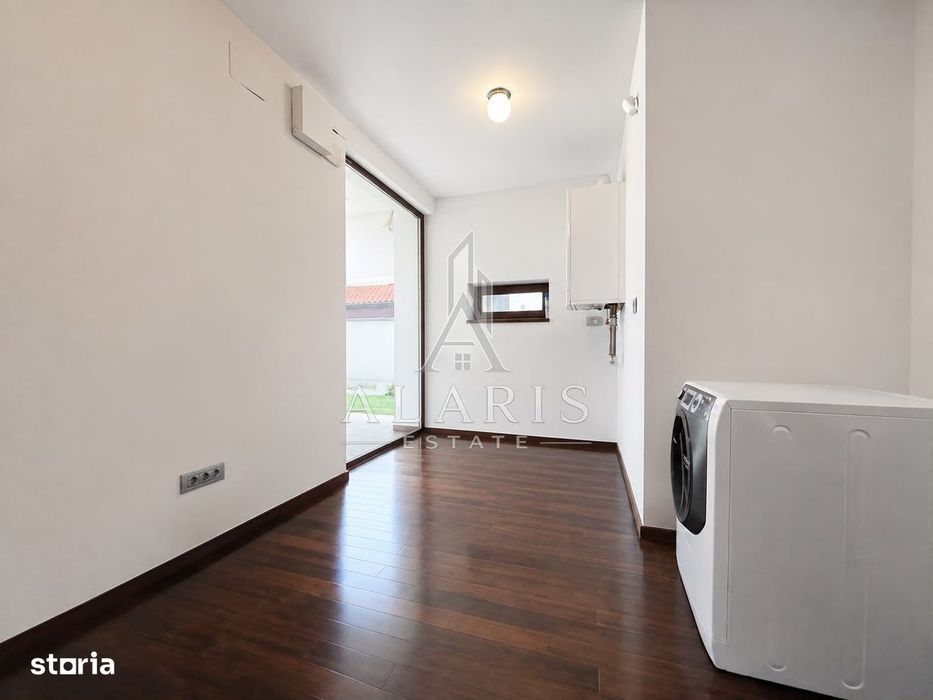 Casa individuala cu 4 camere, piscina, in Dumbravita