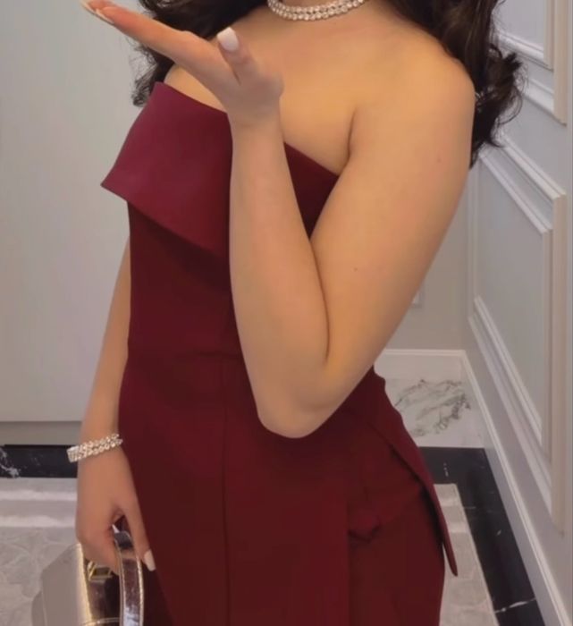 Бардовая двойка с брюками клеш с корсетом