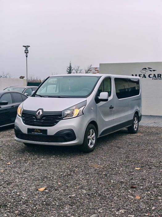 RENAULT Trafic 2015 — imagine 2