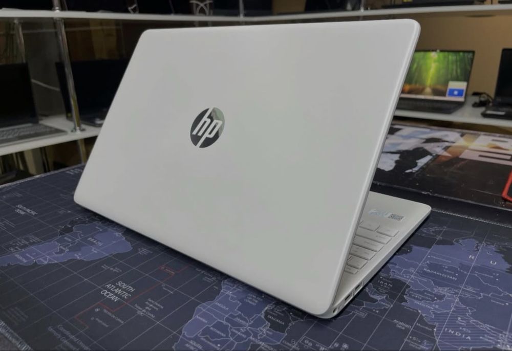 Ноутбук HP Laptop 15s/Ryzen 5-5500U/8GB/SSD256/FullHD