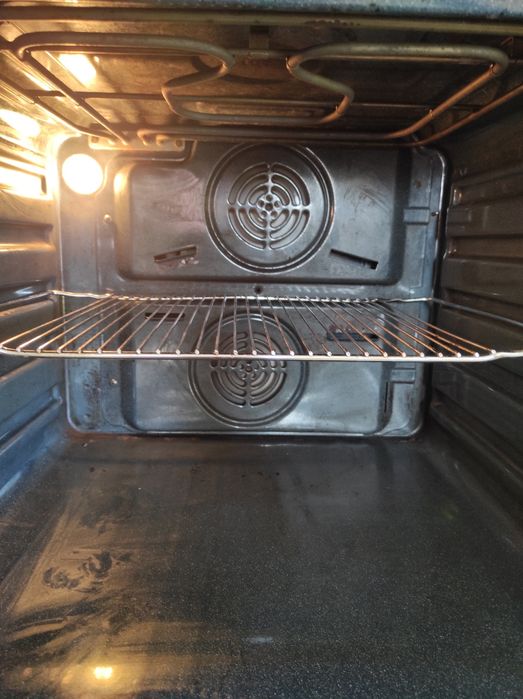 Фурна за вграждане Samsung, много запазена