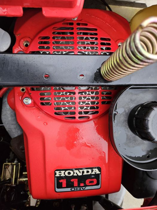 Tractpras de tuns iarba gazon Honda