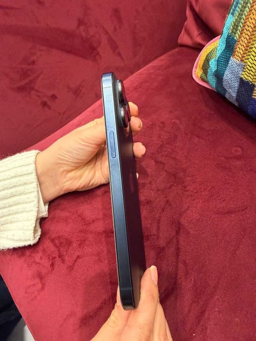 Продаю Iphone 15 pro max 256