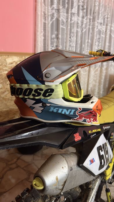 Casca motocross redbull kini