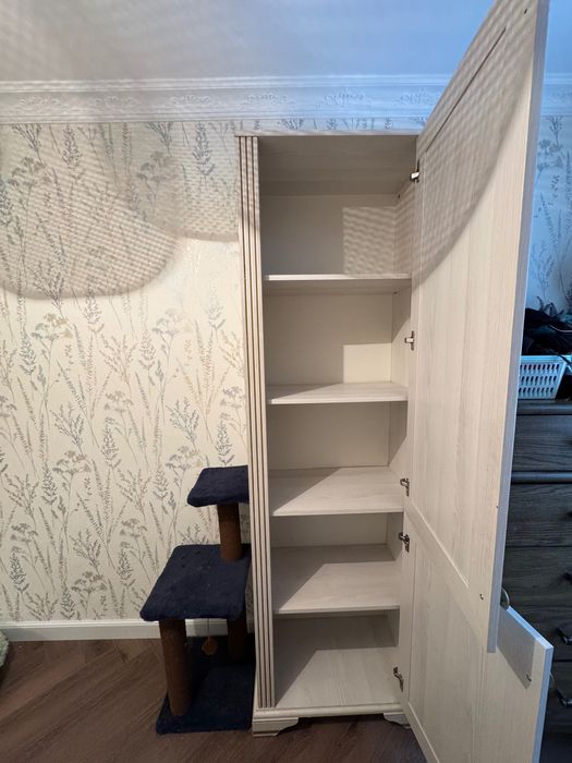 Шкаф-пенал. Белый.