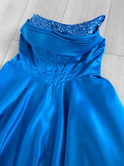 Абитурентска рокля за 30€