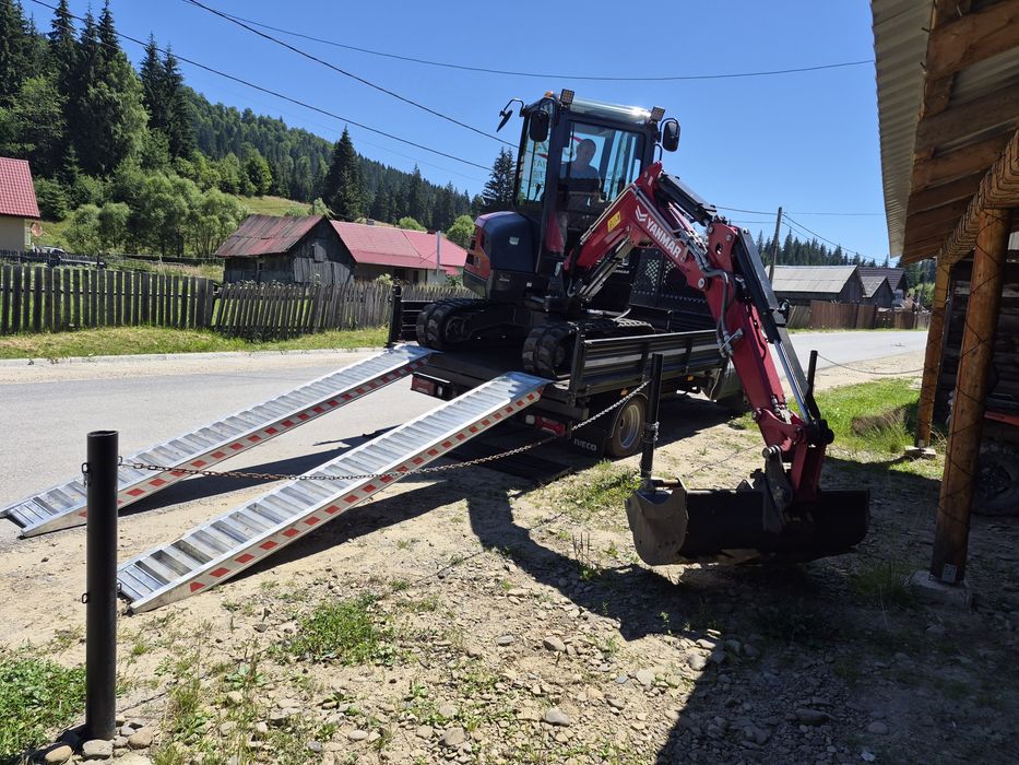 Excavator Yamnar de 2,6T si mașină de 3,5 T de închiriat