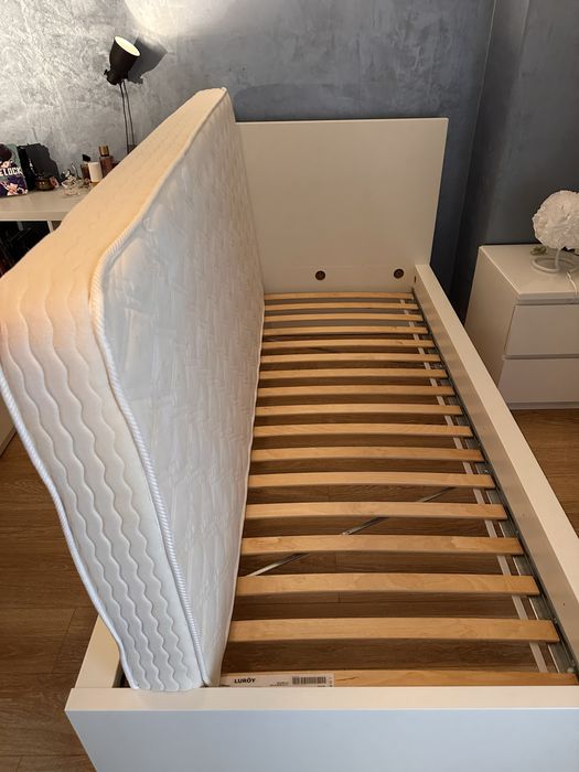 Pat IKEA MALM 90x200 cm, alb, cu somieră și saltea