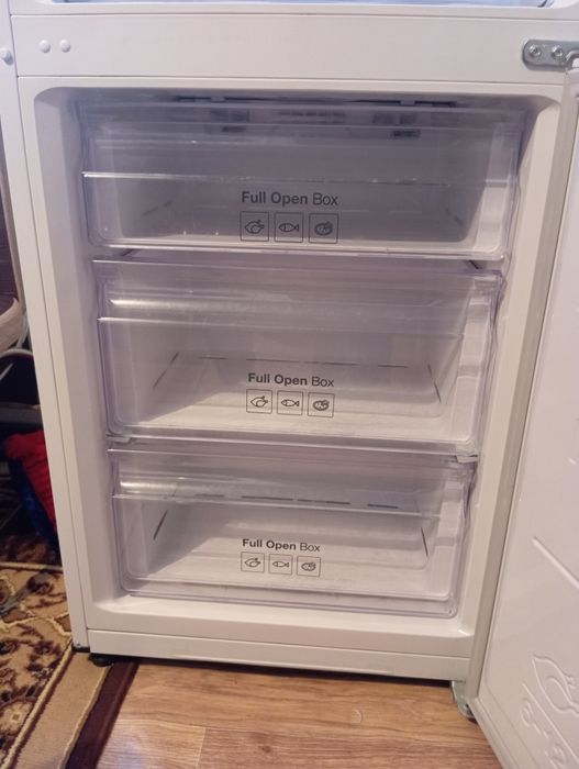 Холодильник новый