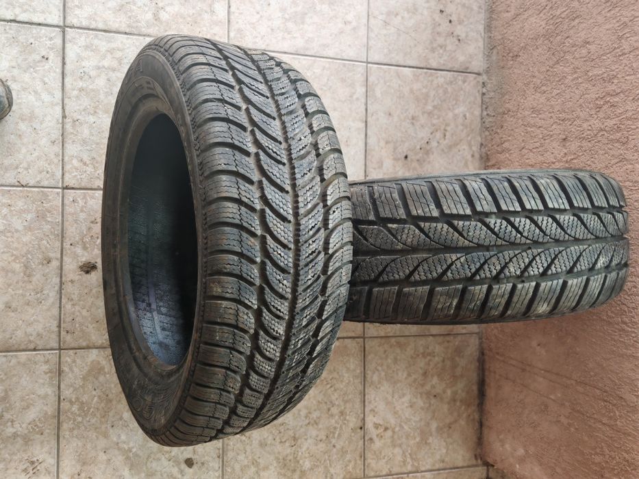 Vând 2 cauciucuri de iarnă 205 55 16 debica frigo 2 și viking fourtec