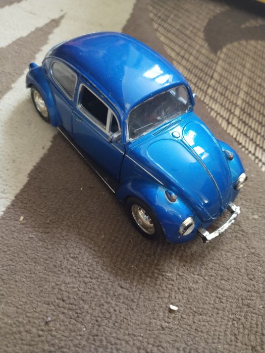 Продам машину игрушка