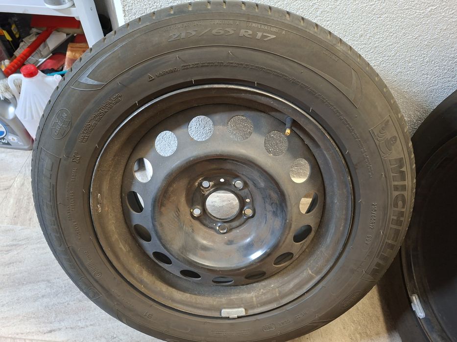 4 броя 215 65 17 michelin 4 235 60 17 pirelli