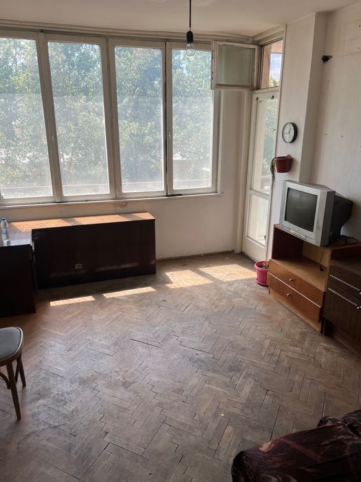 Дава се под наем Тристаен апартамент в Казанлък - 110 кв.м за 229.5 € - Снимка #2