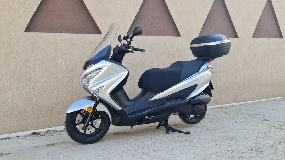 Scuter Suzuki burgman 125