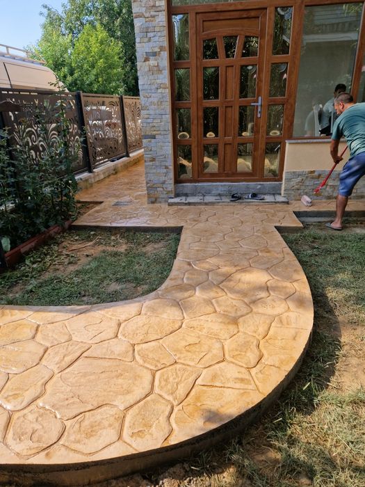 Beton amprentat 150 lei m p2 cu toate materialele incluse