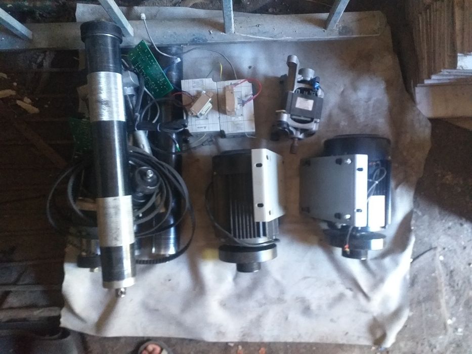 Продам электро двигатели