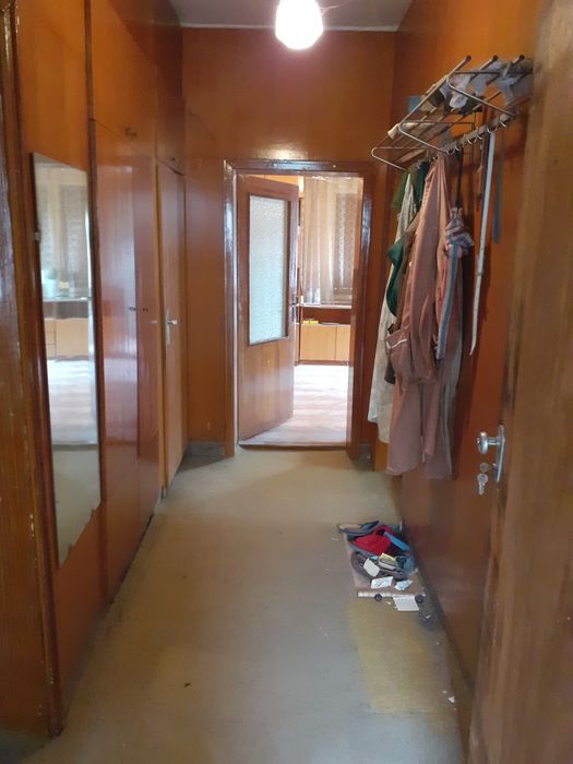 Дава се под наем Етаж от къща в Варна, м-т Зеленика - 100 кв.м за 81600 € - Снимка #2