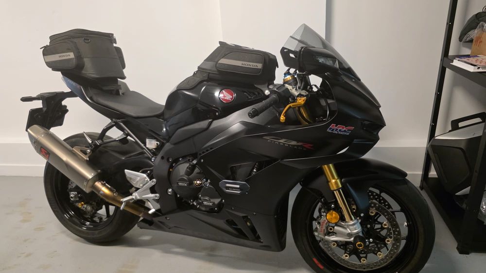 Honda CBR 1000 RR-R SP 2025, 229CP, Akrapovic, garanție Honda