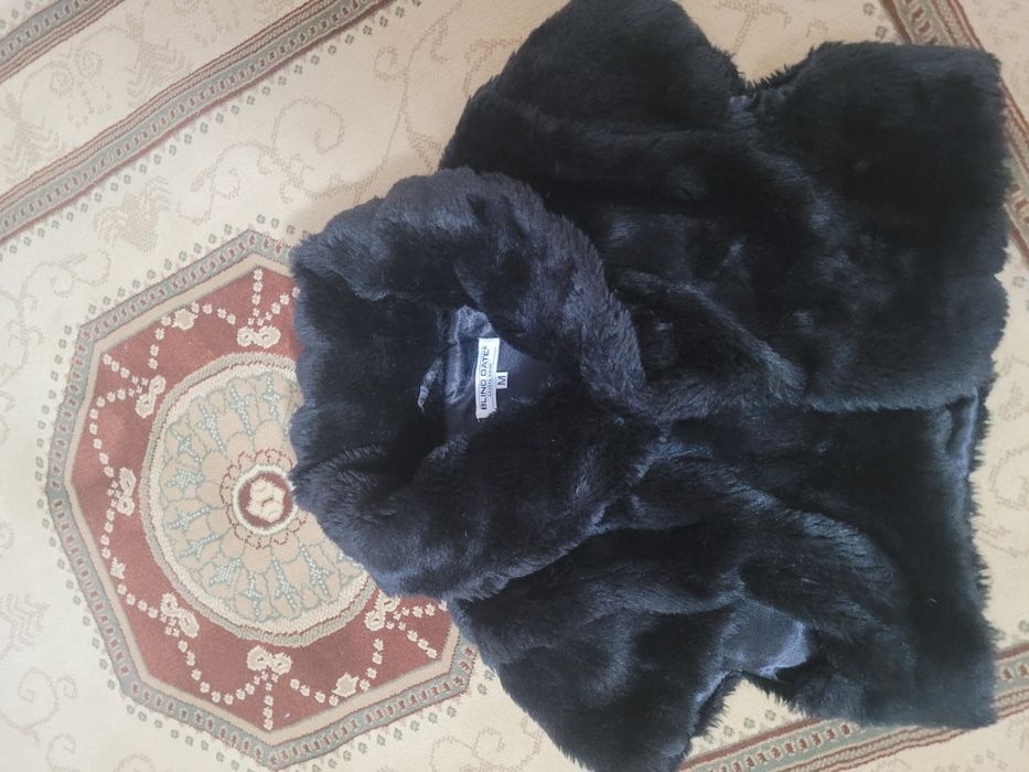 Vestă din imitatie blană