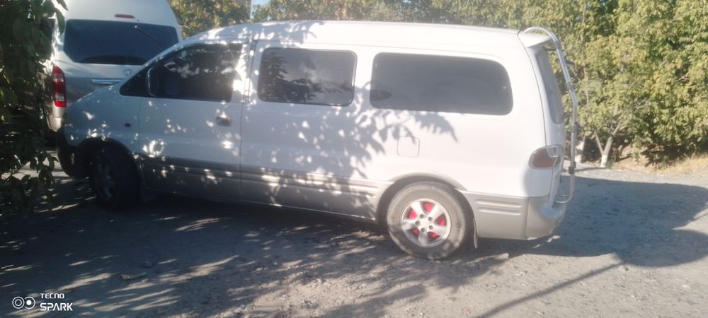 Хундай старекс 2002