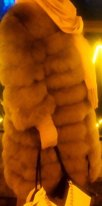 Шуба в отличном состояние