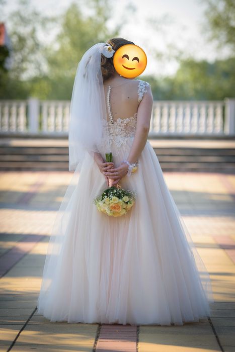 Сватбена рокля с воал