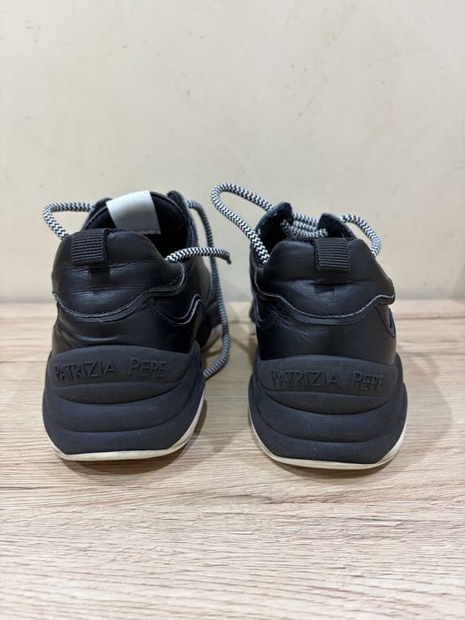 Сникърси на Patrizia pepe
