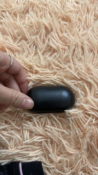 Продам наушники Samsung