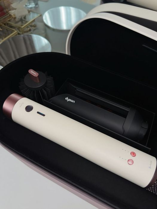 Премиальный Стайлер Dyson HS09 Co-anda2x Sakura со скидкой—время сиять