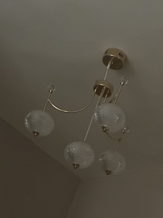 Люстры в отличном состоянии !