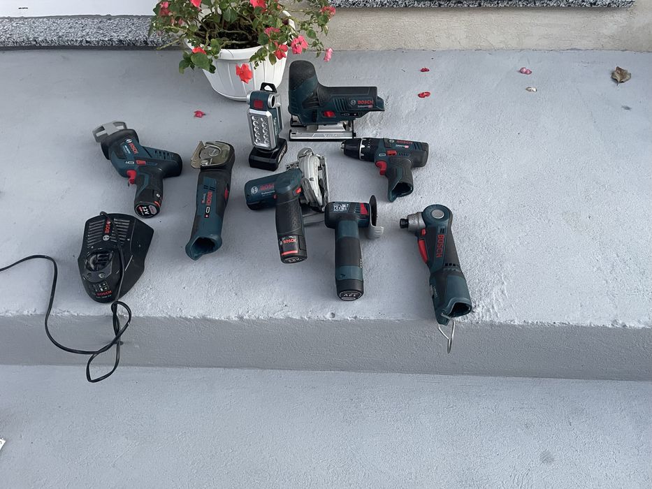 Vand scule bosch 12 v