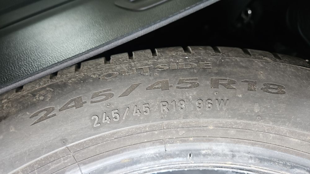 Cauciucuri pirelli 245/45 r18 dot 4222