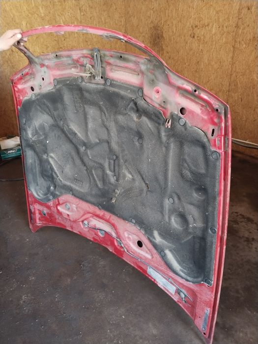 Капот на ауди А6