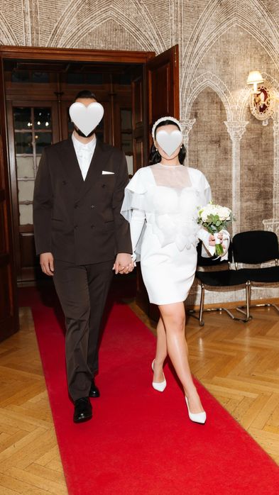 Rochie de cununie civilă – elegantă, cu accesorii detașabile