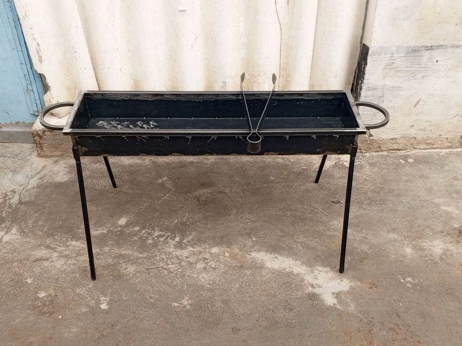 Мангал для приготовления шашлыка